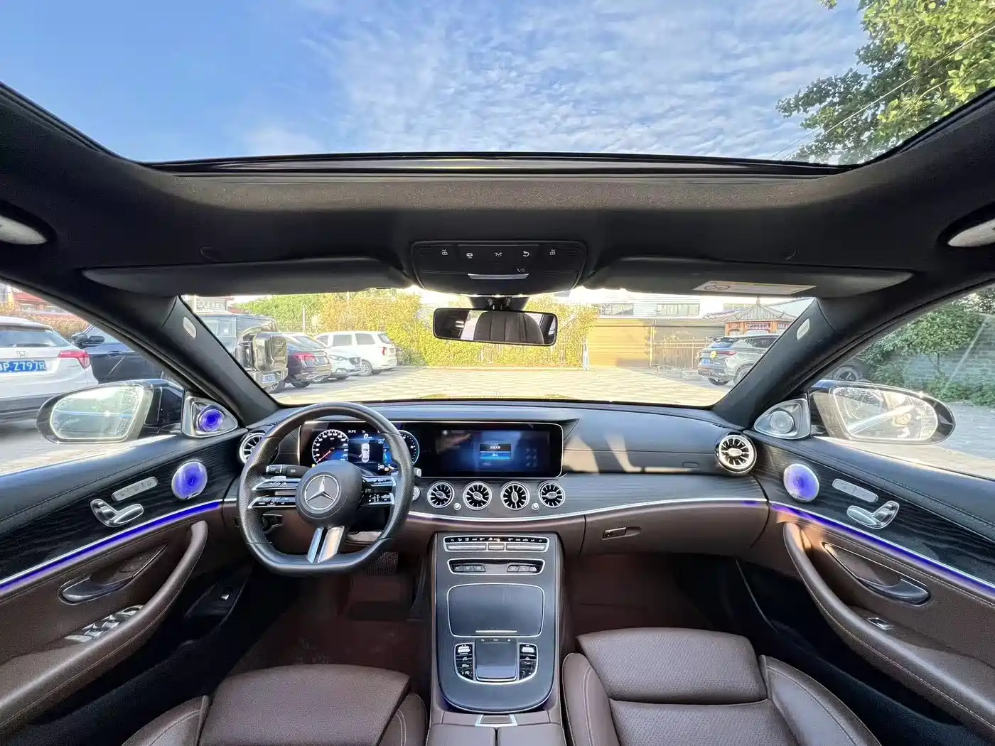 Mercedes-Benz E-Class 2022 E 300 L Fashion фото 4