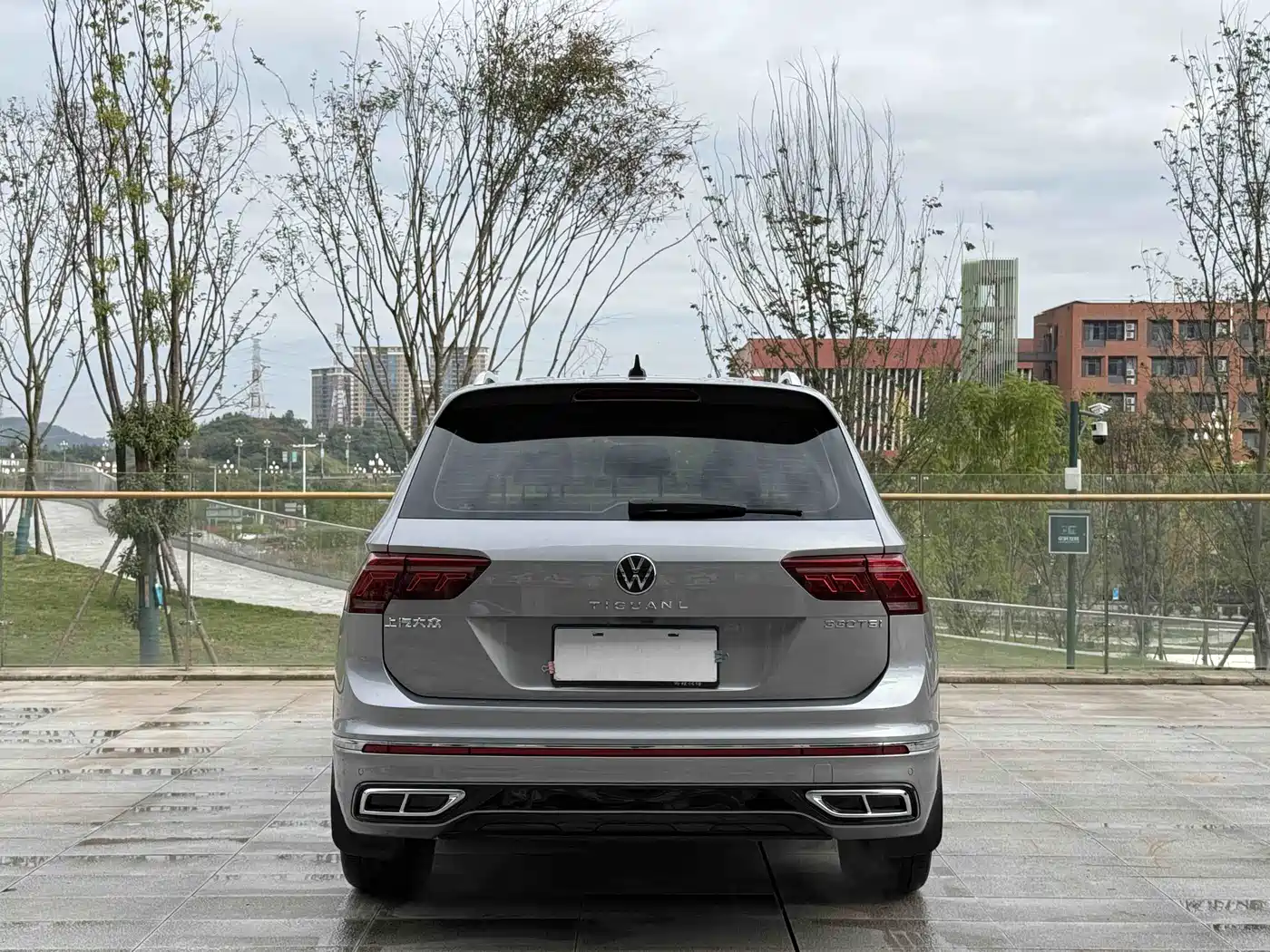 Volkswagen Tiguan L 2022 330TSI Auto 2WD R-Line Premium Edition фото 18