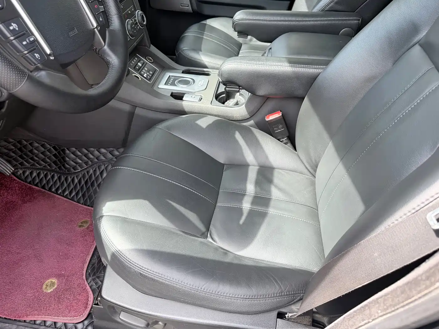 Land Rover Discovery 2015 3.0 SDV6 HSE Diesel фото 17