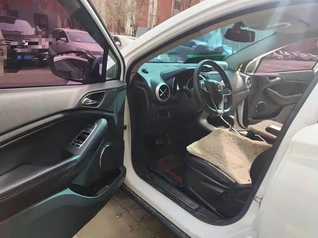 BYD Yuan 2017 1.5L Auto Cool Fashion фото 14