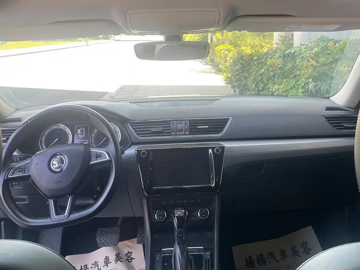 Škoda Superb 2018 TSI330 DSG Comfort Edition China V фото 10