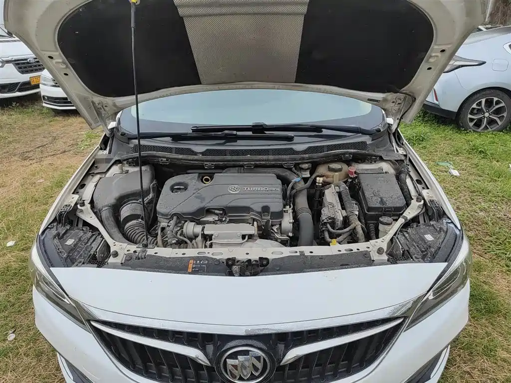 Buick Verano 2019 Sedan 20T Dual Clutch Leading фото 16