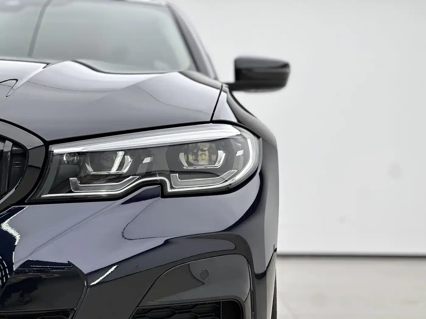 BMW 3 Series 2020 Facelift 325i M Sport Night Edition фото 4