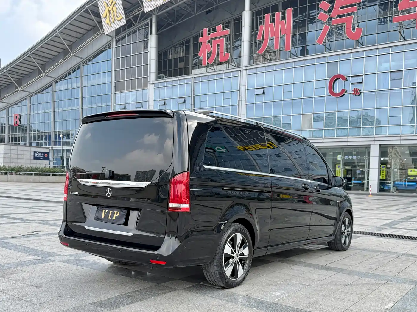 MERCEDES-BENZ V CLASS