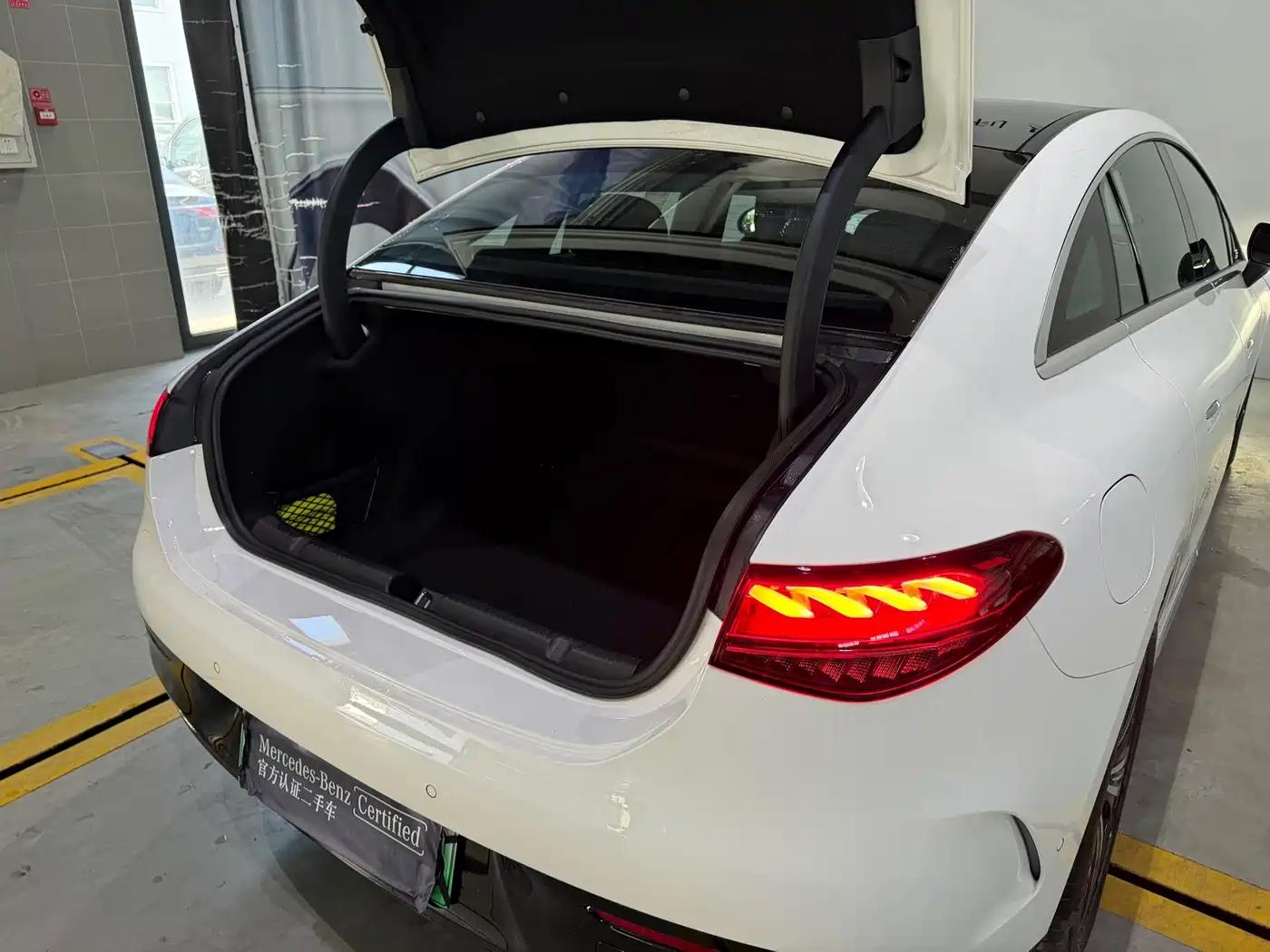 Mercedes-Benz EQE 2025 2025 Model 500 4MATIC Luxury Edition