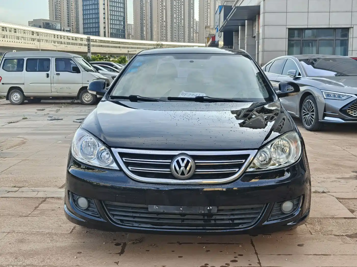 Volkswagen Lavida 2013 Classic 1.6L Automatic Trend Edition фото 2