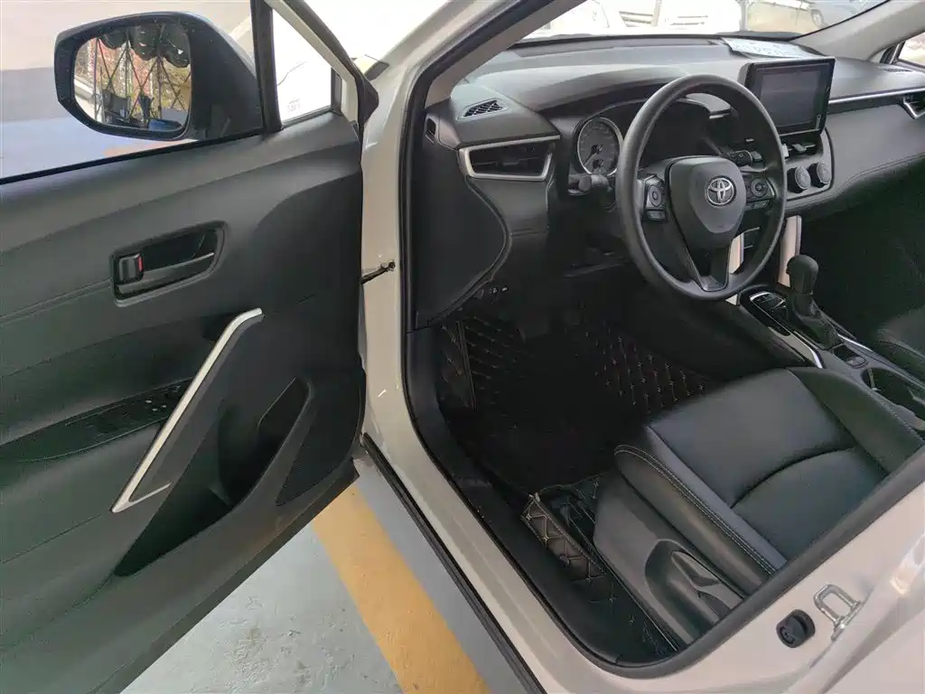 Toyota Corolla Cross 2022 2.0L Pioneer Edition фото 12