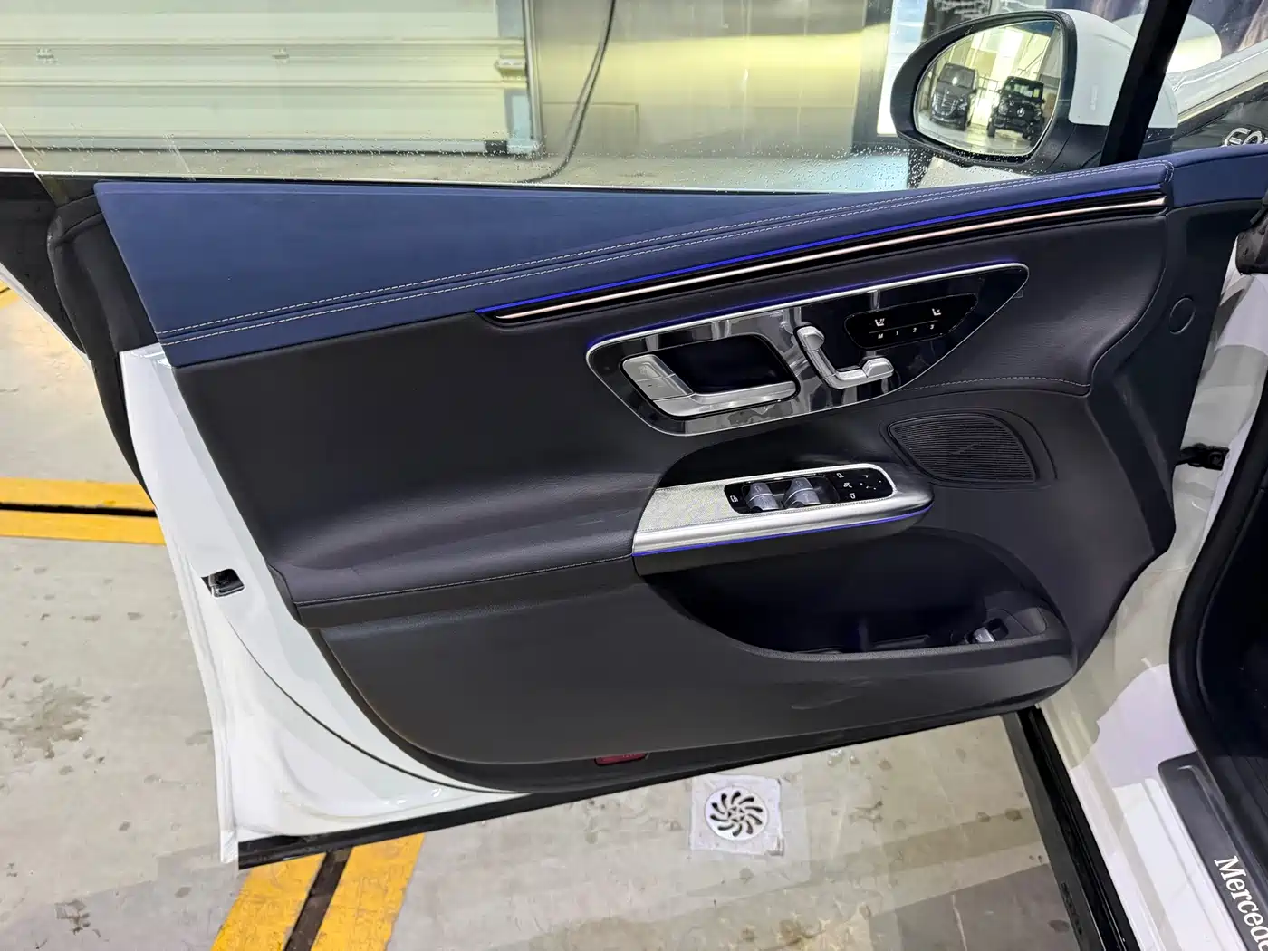 Mercedes-Benz EQE 2025 2025 Model 500 4MATIC Luxury Edition