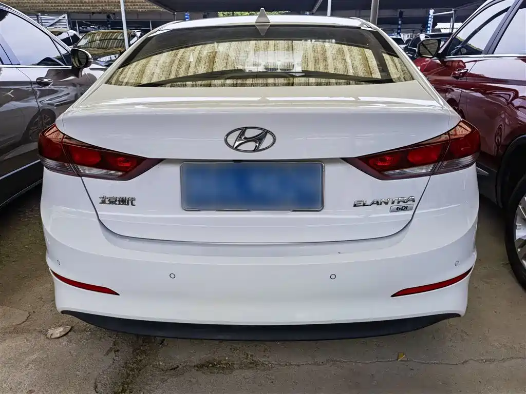Hyundai Elantra 2016 Model 1.6L Automatic Smart Elite фото 6