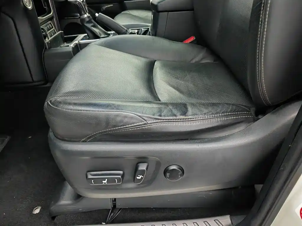 Toyota Prado 2018 3.5L Automatic TX-L Rear-mounted Spare Tire фото 20