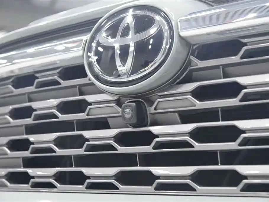 Toyota RAV4 Rongfang 2020 2.0L CVT 4WD Premium Edition фото 5