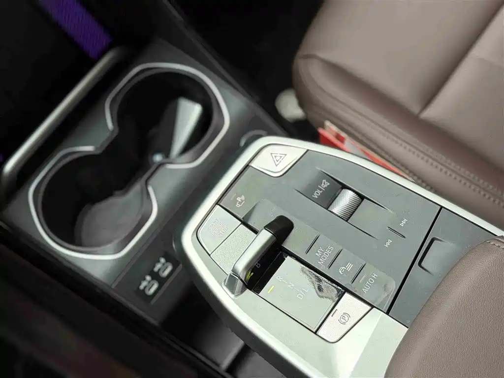 BMW X1 2024 sDrive25Li X Design Package фото 8