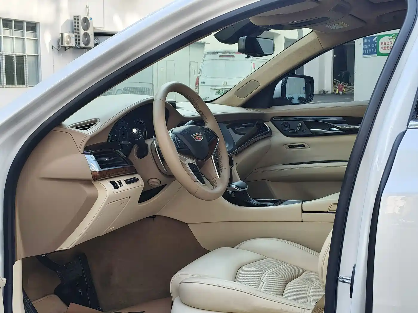 Cadillac CT6 2016 28T Platinum Edition фото 4