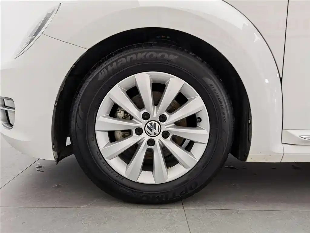 Volkswagen Beetle 2015 180TSI фото 17