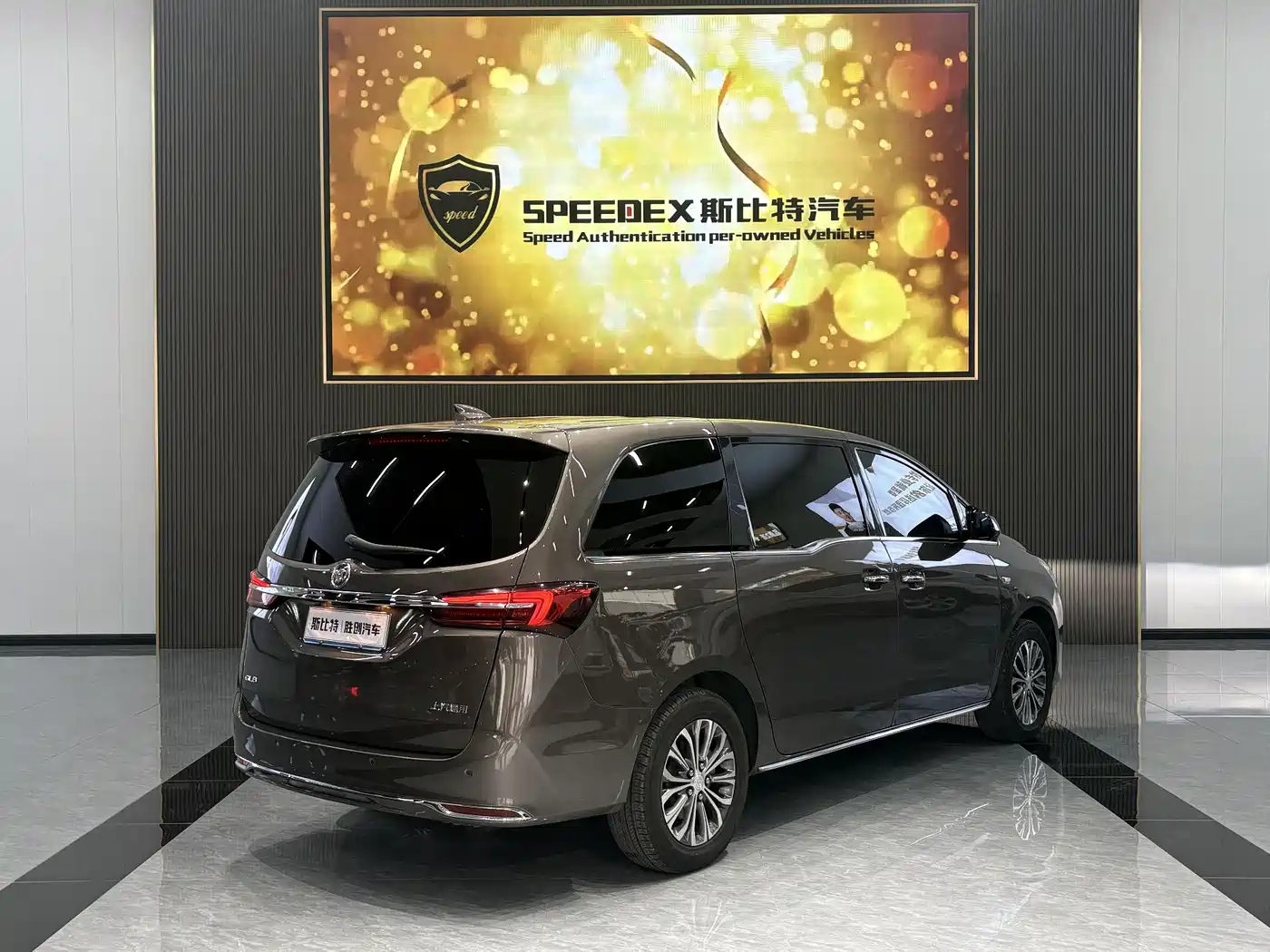 Buick GL8 2023 Land Business Class 652T Luxury фото 5