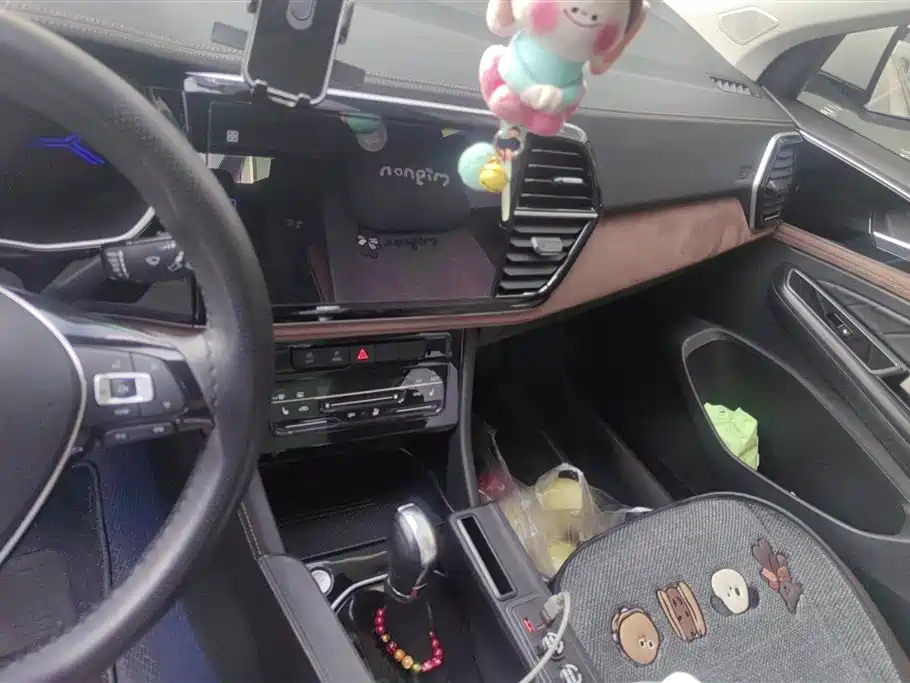 JETTA VS7