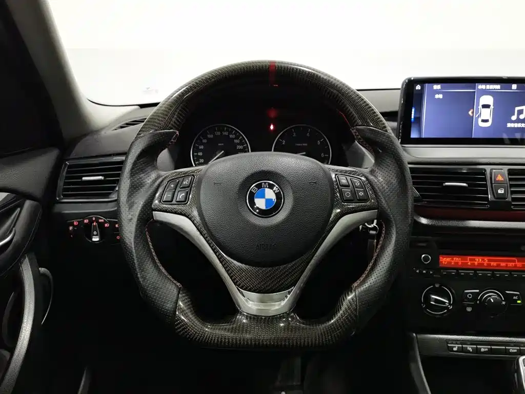 BMW X1 2015 Model sDrive18i Fashion Advanced Edition фото 11