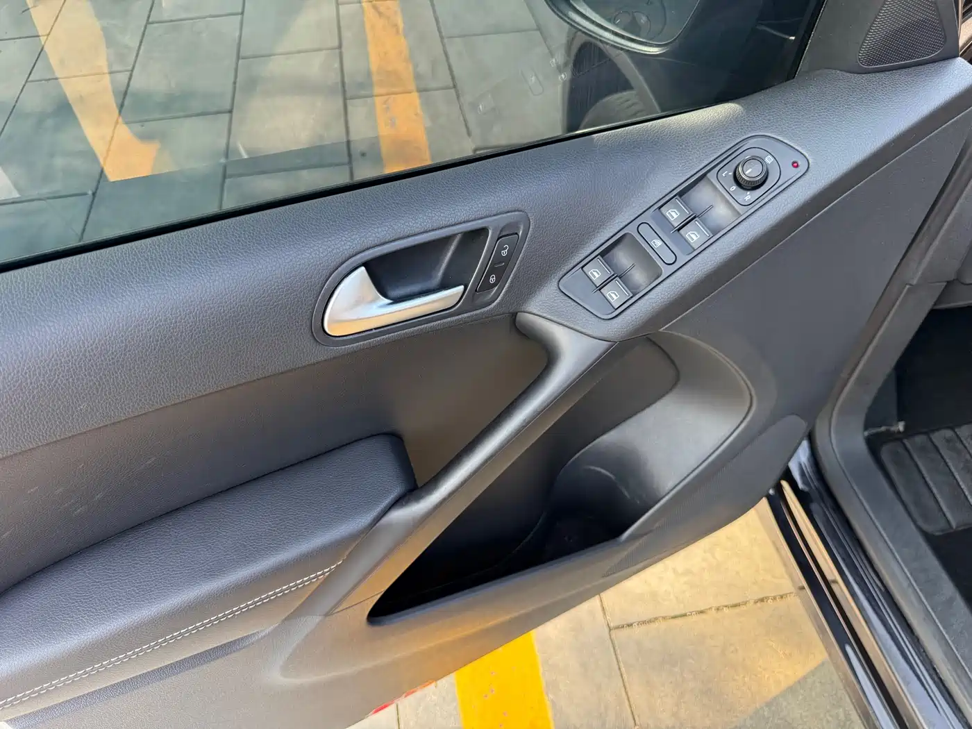 Volkswagen Tiguan 2016 Model 300TSI Automatic 2WD Trend Edition фото 8