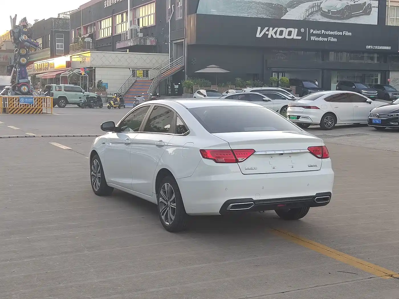 Geely Emgrand GL 2018 2018 1.4T DCT Premium Smart Connect