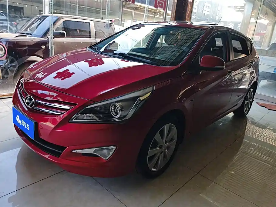Hyundai Reina 2014 Model 1.6L Automatic TOP