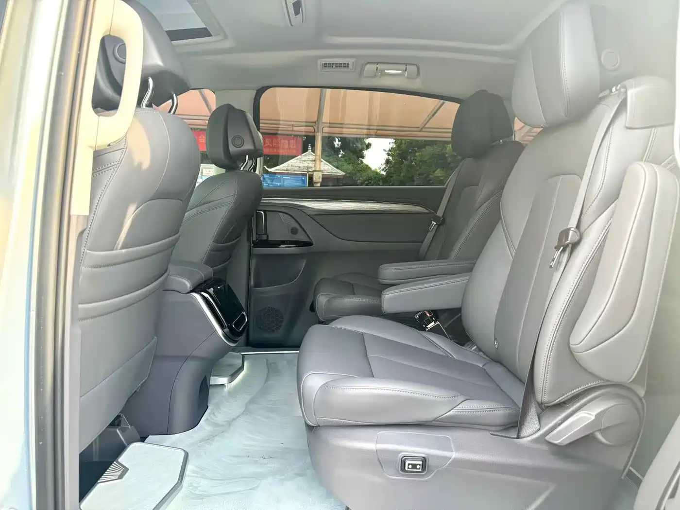 Buick GL8 New Energy 2026 2025 Landprestige First Edition 7-Seater