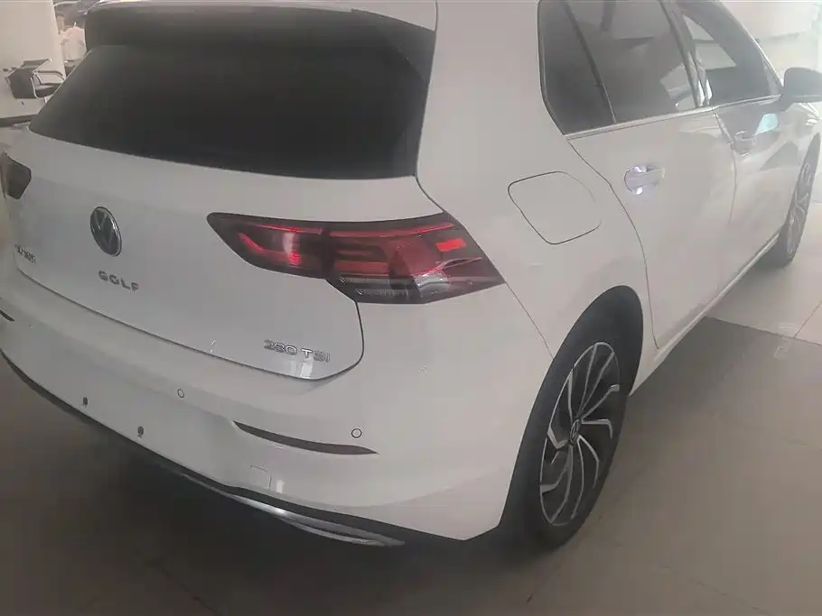Volkswagen Golf 2021 280TSI DSG 30th Anniversary Edition фото 3