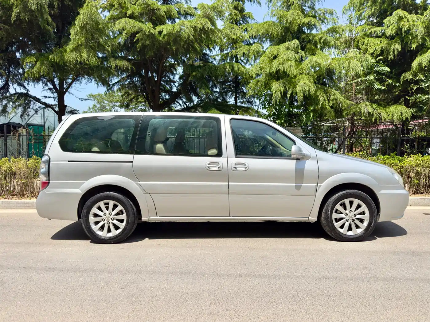 Buick GL8 2012 2.4L BASE Comfort фото 7