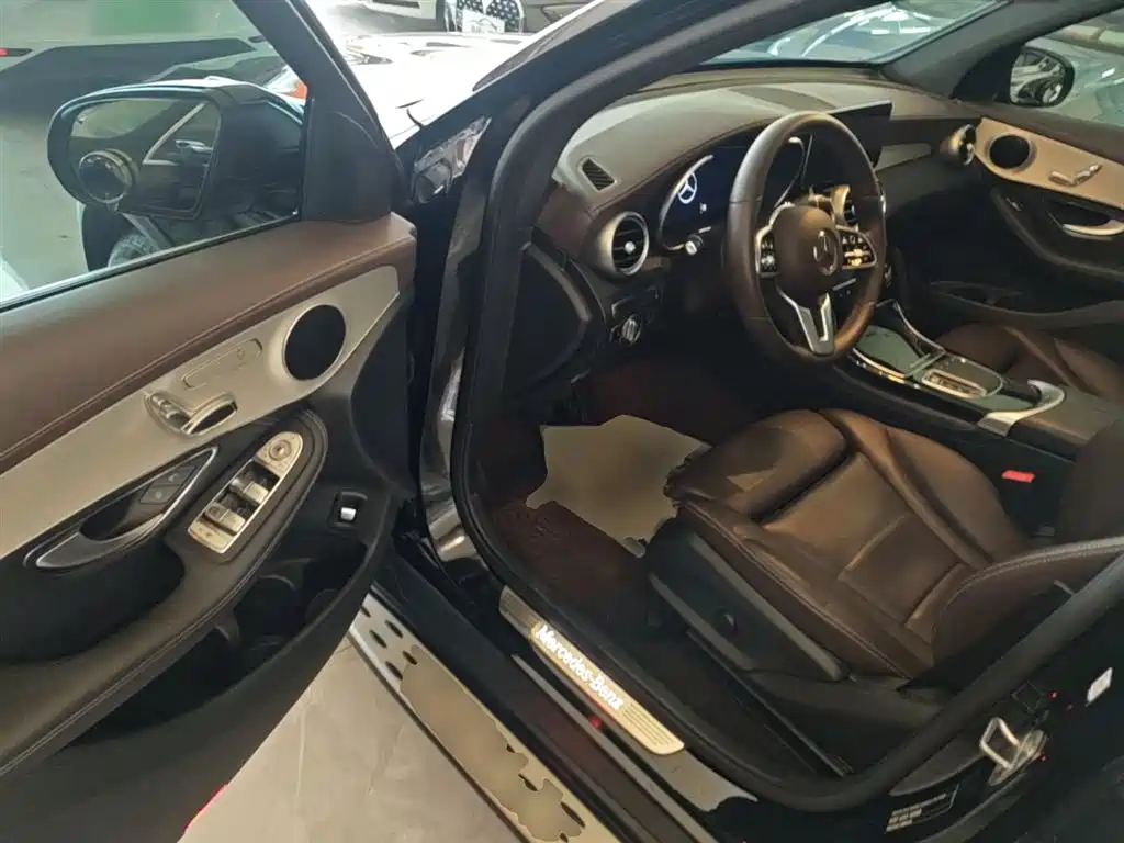 Mercedes-Benz GLC 2020 Facelift GLC 260 L 4MATIC Dynamic фото 16