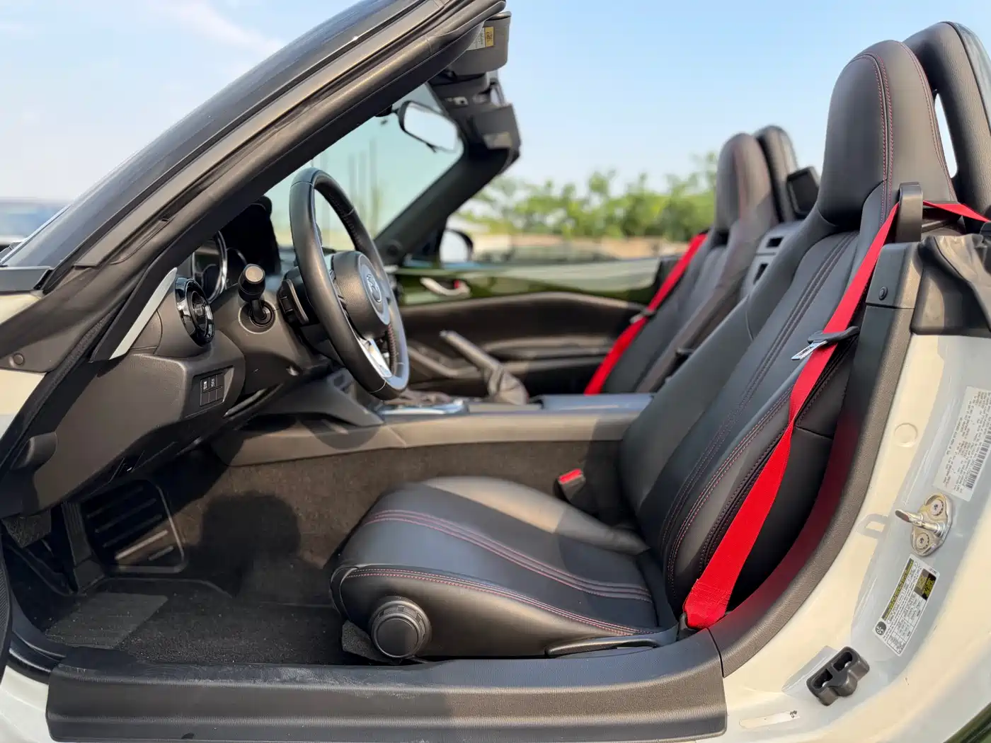 Mazda MX-5 2018 2.0L RF Pearl White фото 30
