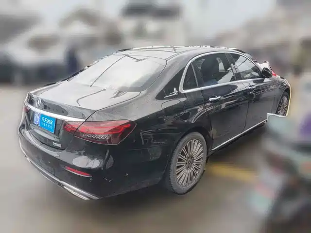 Mercedes-Benz E-Class 2022 Second Facelift E 300 L Fashion — фото 5