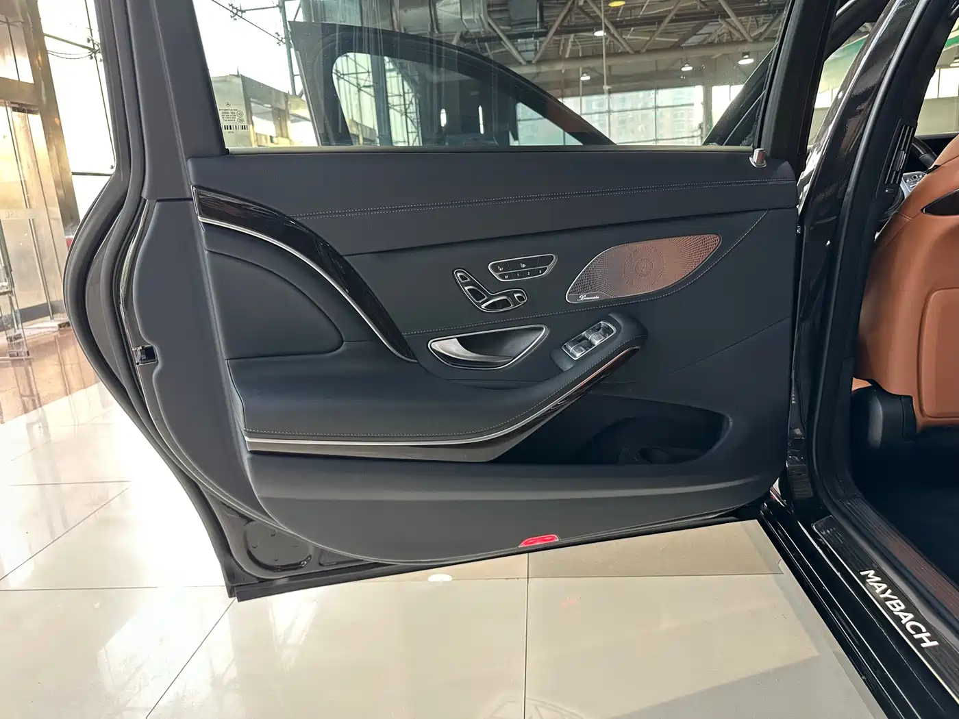 Mercedes-Benz Maybach S-Class 2020 S 450 4MATIC Collector's Edition фото 21
