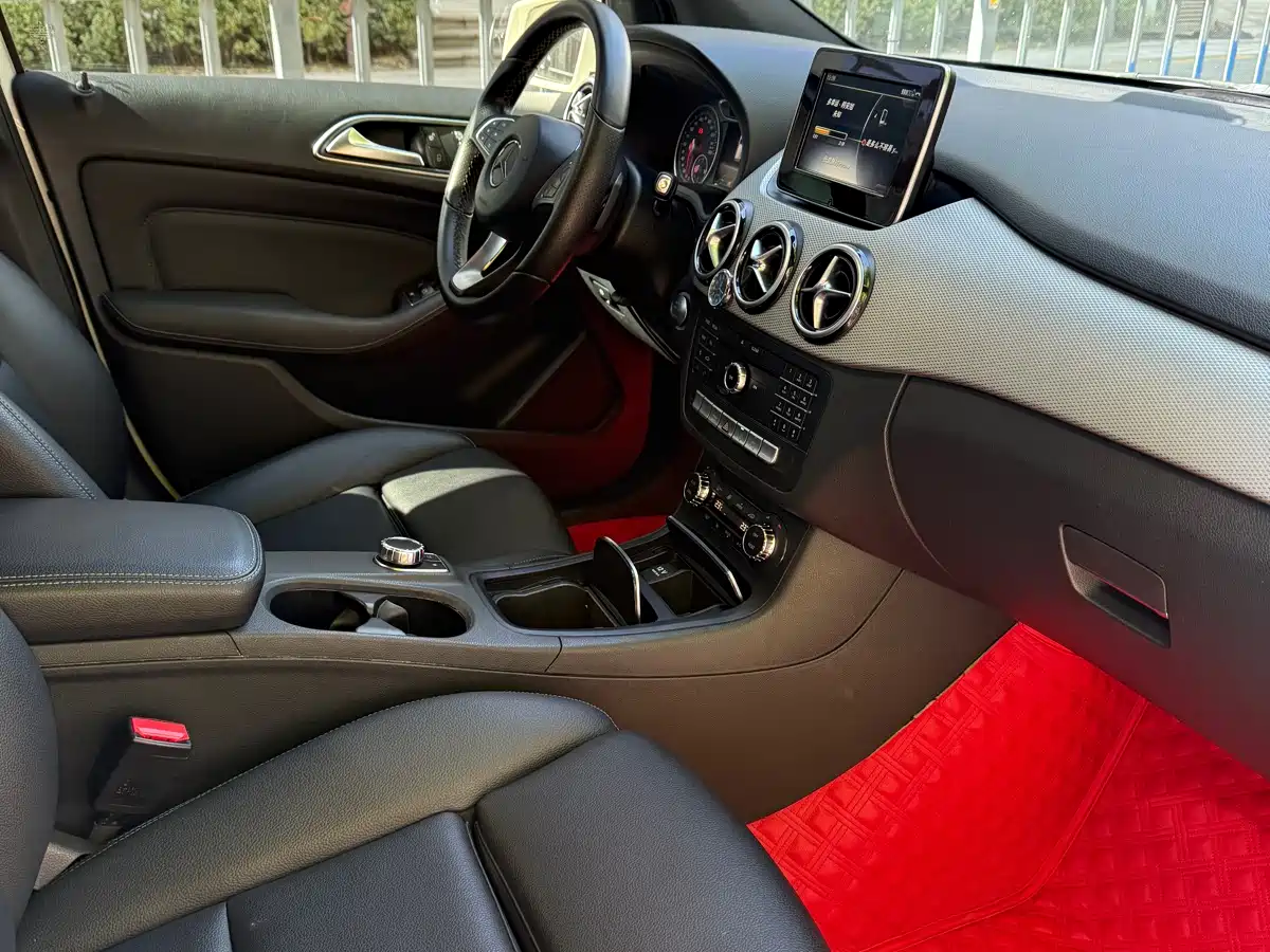 Mercedes-Benz B-Class 2015 B 200 Style фото 12