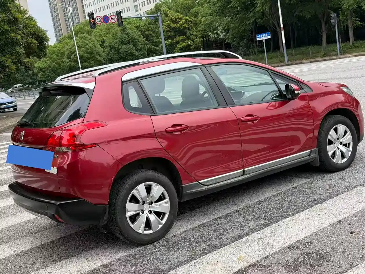 Peugeot 2008 2014 1.6L Automatic Fashion Edition фото 7