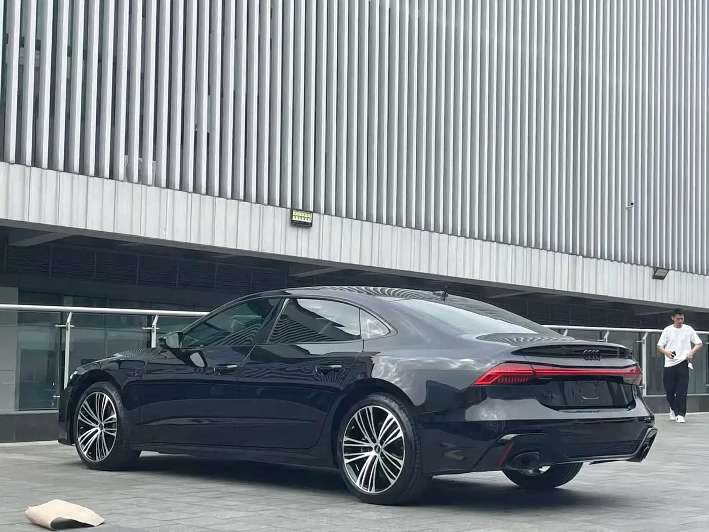 Audi A7L 2024 45 TFSI quattro Premium Luxury фото 8