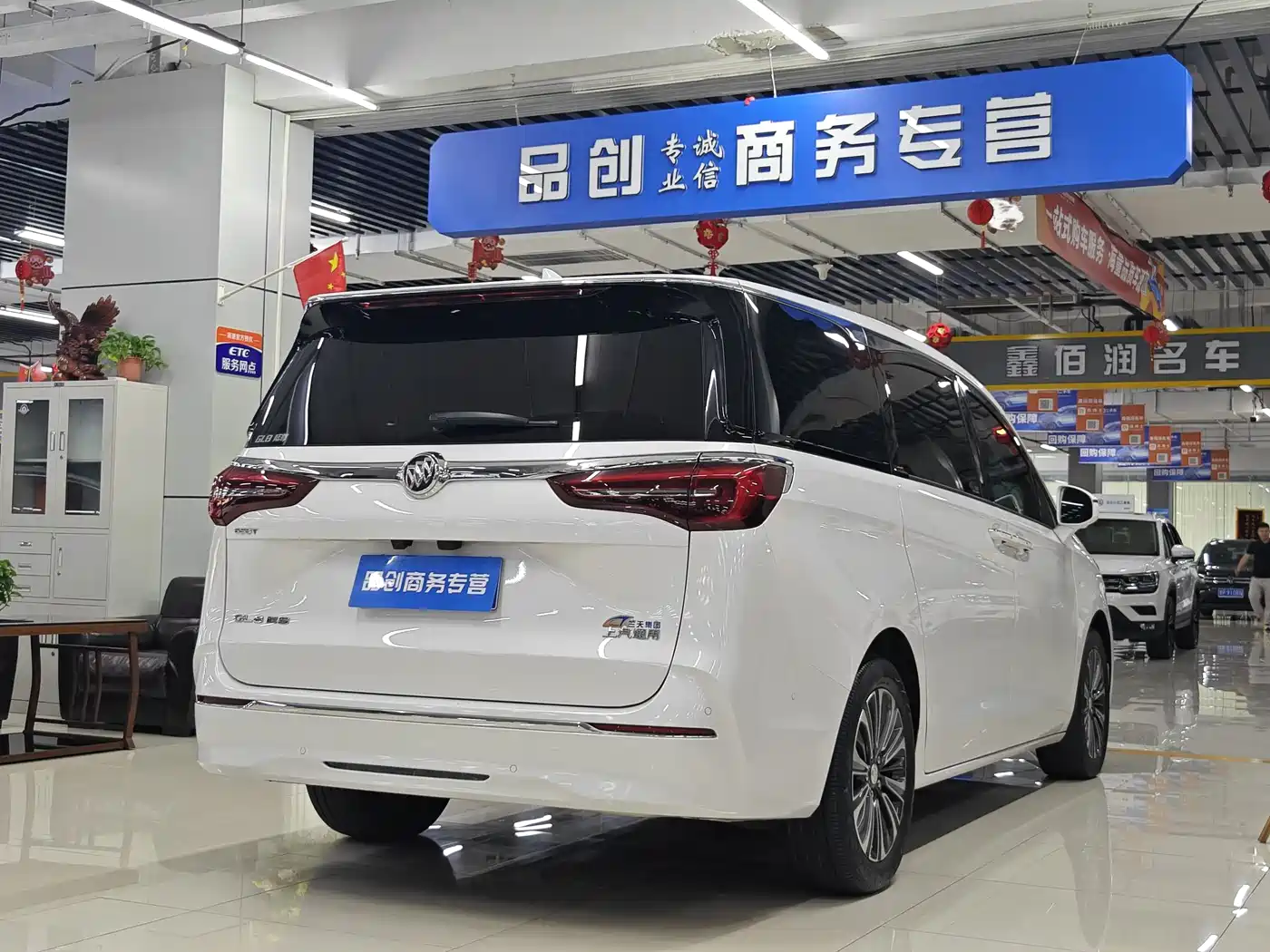 BUICK GL8
