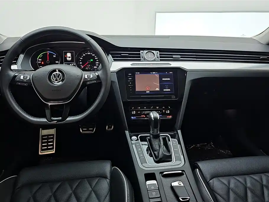 Volkswagen Magotan GTE Plug-in Hybrid 2020 GTE Luxury фото 12