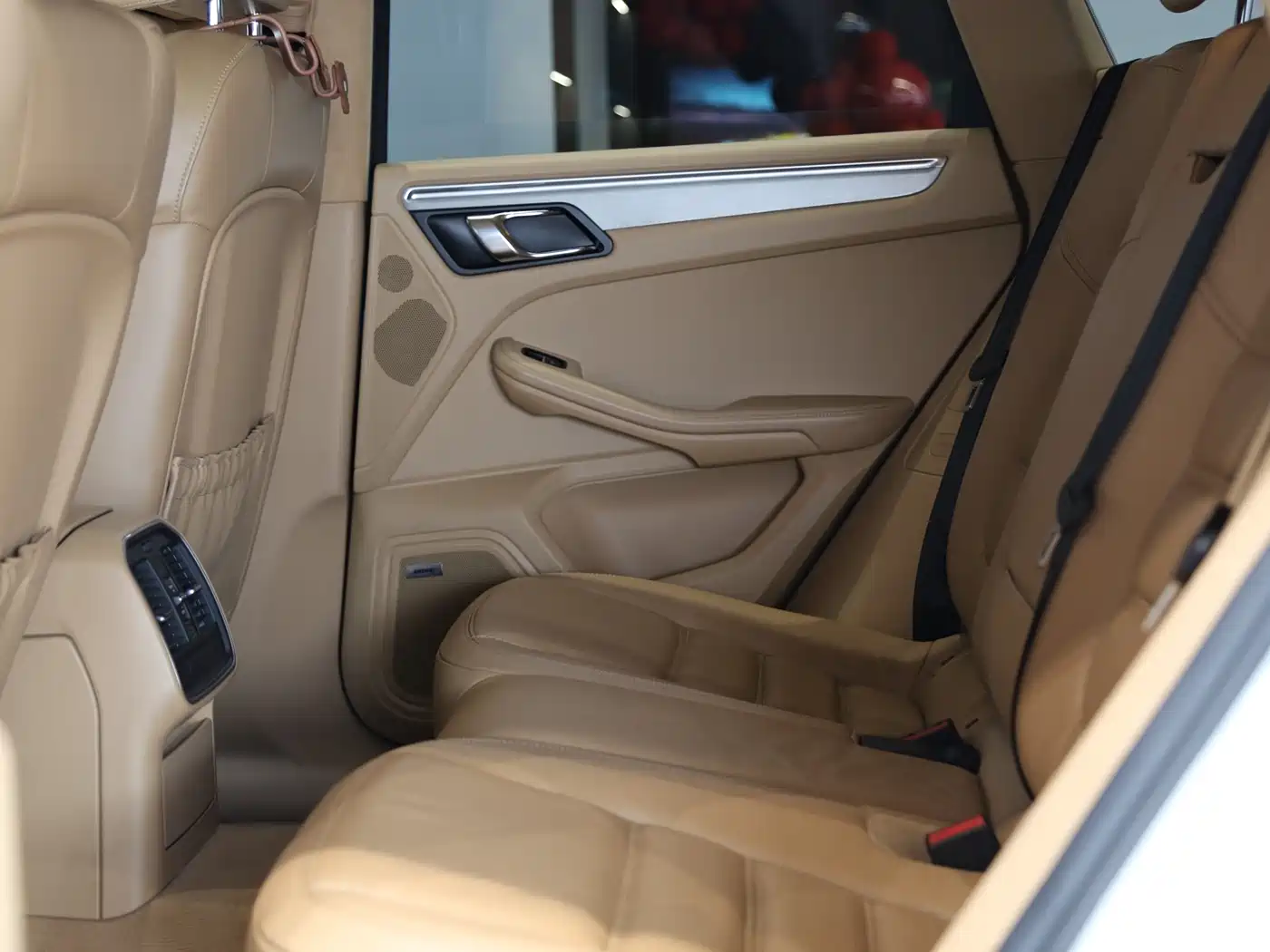 Porsche Macan 2016 Macan Turbo 3.6T фото 10