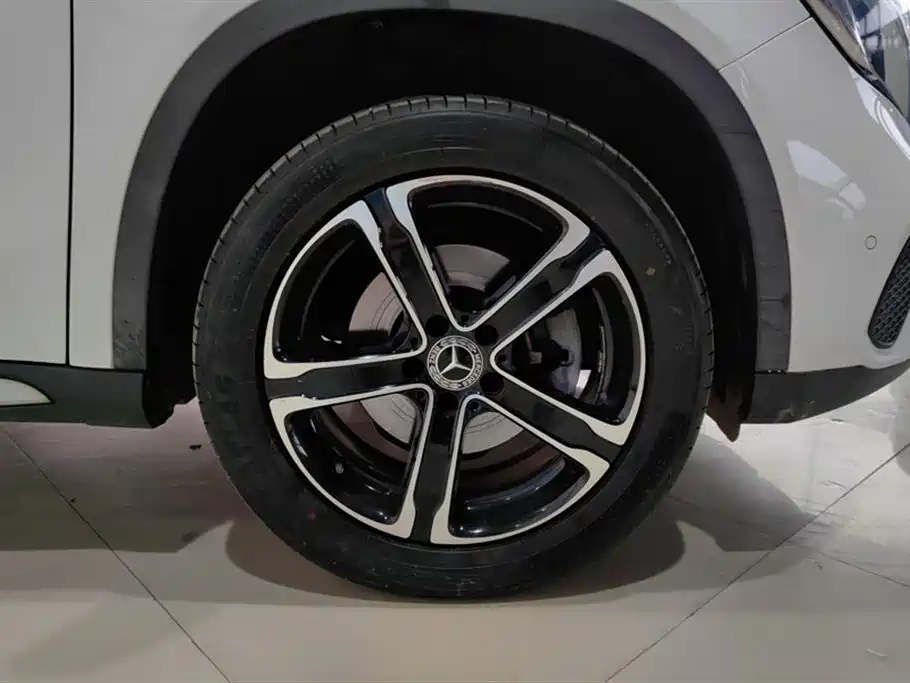 Mercedes-Benz GLA 2018 GLA 200 Fashion фото 6