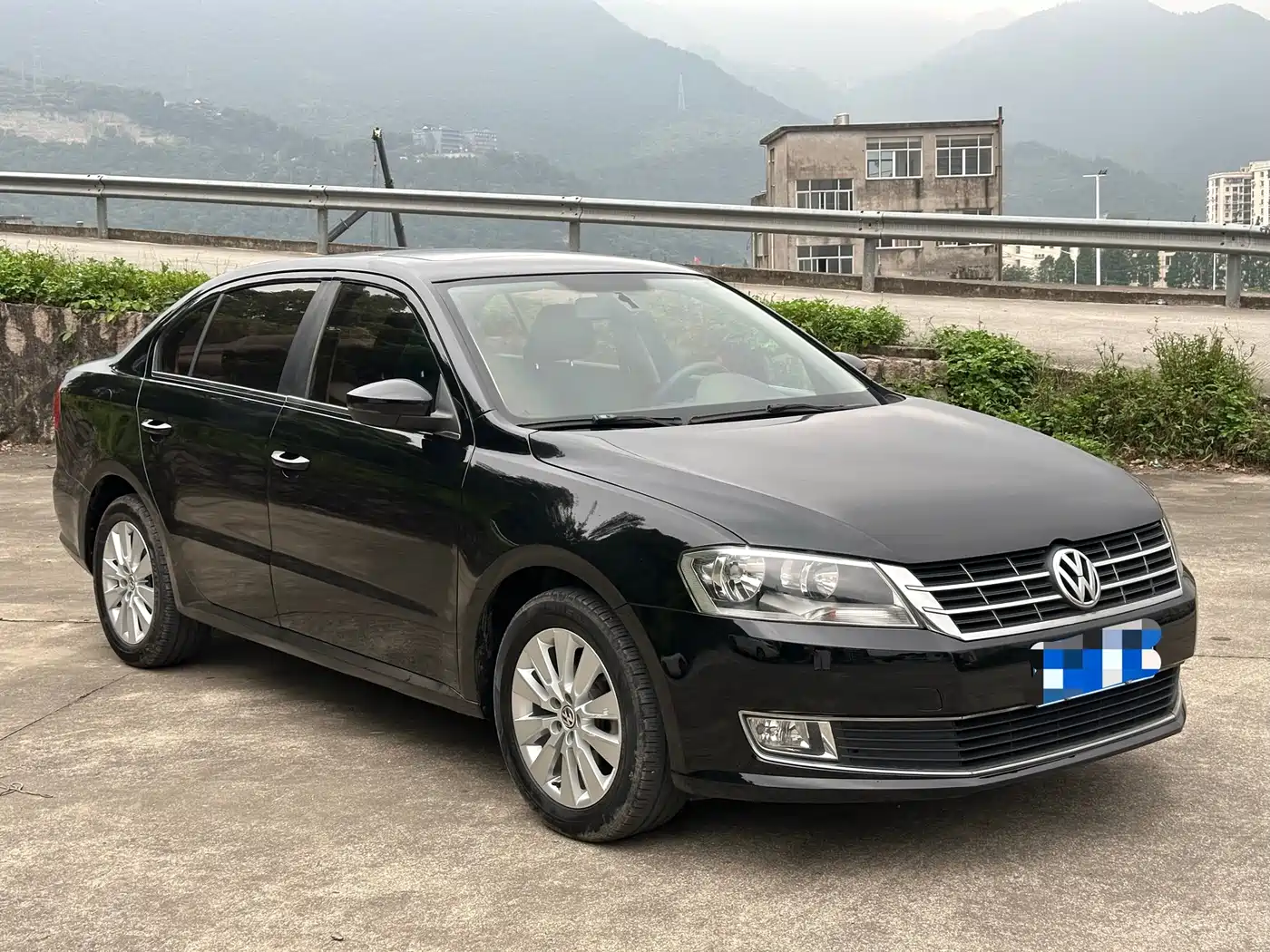 Volkswagen Lavida 2013 Facelift Classic 1.6L Automatic Comfort фото 3