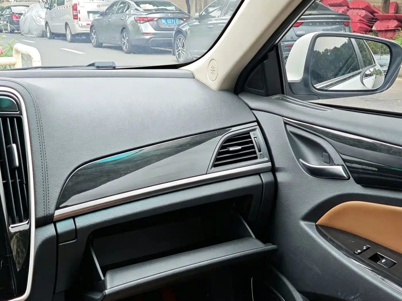 BYD Qin New Energy 2018 2018 Qin EV450 Smart Connection Trend Edition