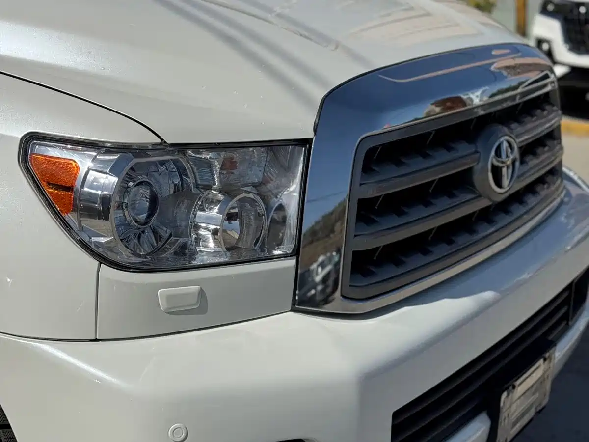 Toyota Sequoia 2012 2010 5.7 Platinum Edition