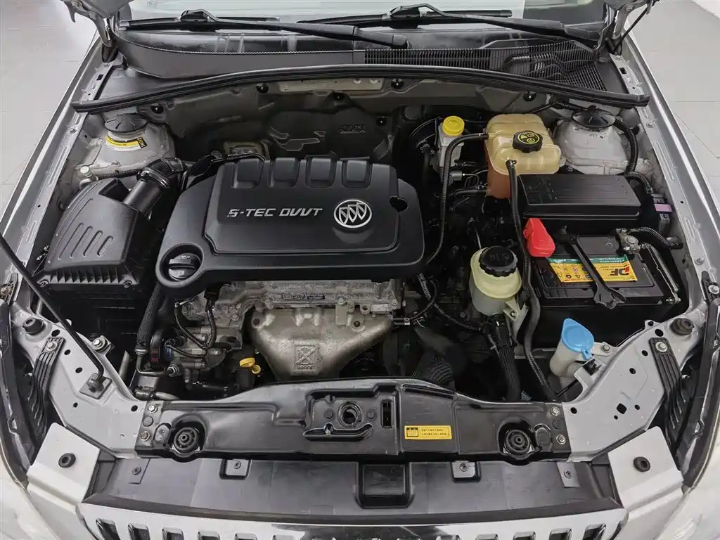 Buick Excelle 2015 1.5L Manual Premium фото 6