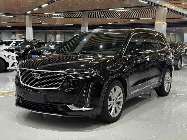 CADILLAC XT6