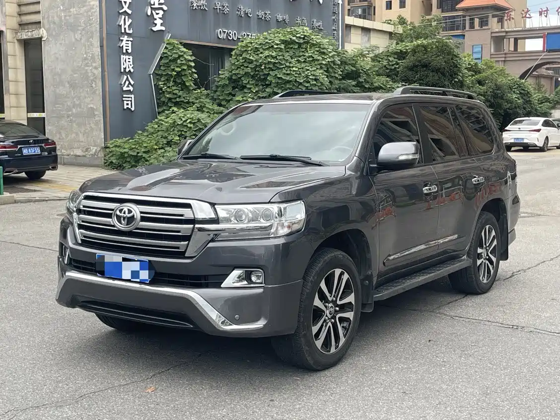 صورة 1 - Toyota Land Cruiser (Import)