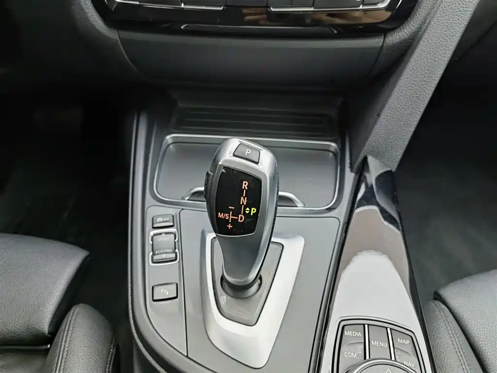BMW 3 Series GT 2020 320i M Sport Package фото 13