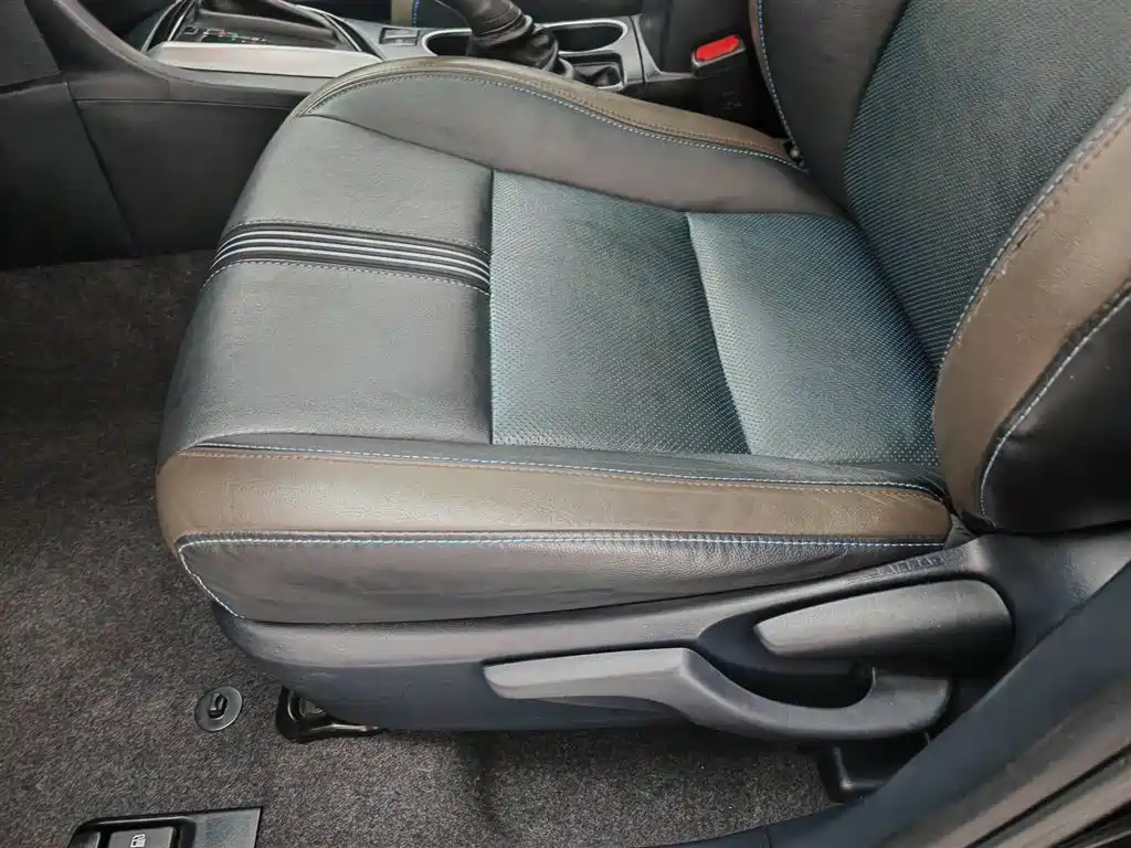 Toyota Levin 2018 185T CVT Premium Edition China V фото 20