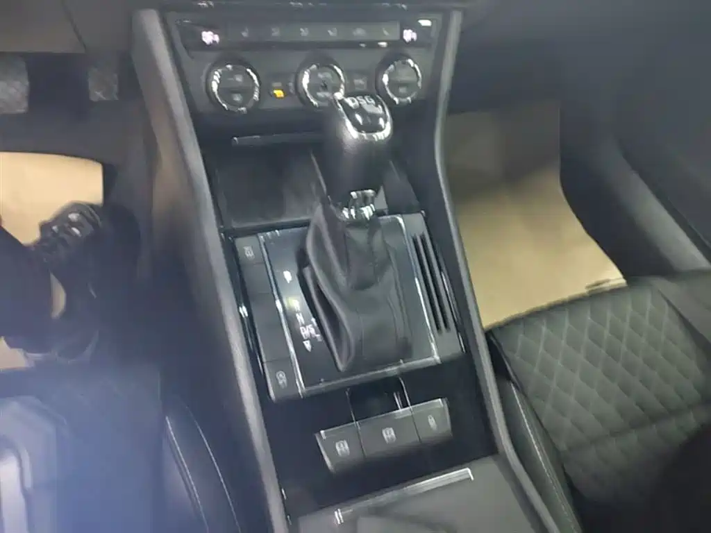 Škoda Superb 2018 TSI280 DSG Comfort (China V) фото 14