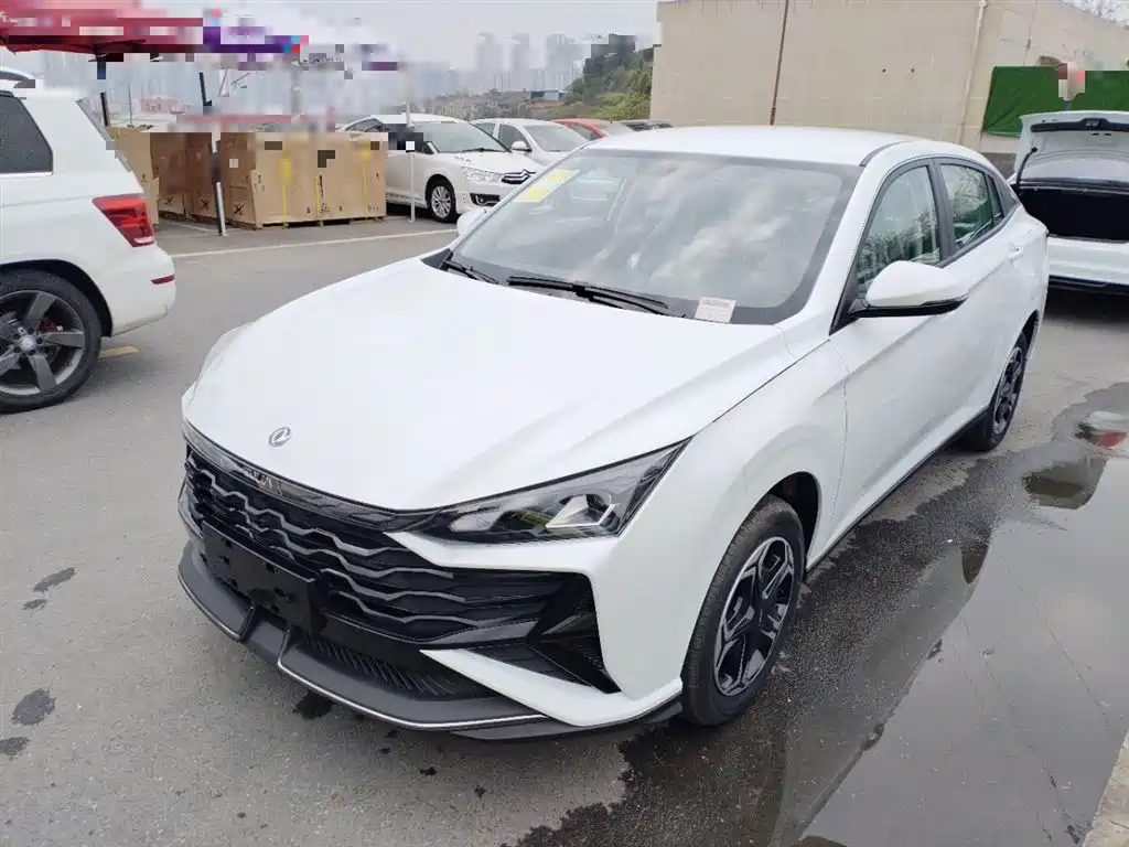 DONGFENG FENGSHEN YI HYUN