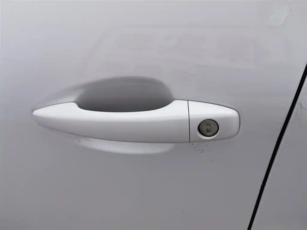 Peugeot 2008 2014 1.6L Automatic Trend Edition фото 18