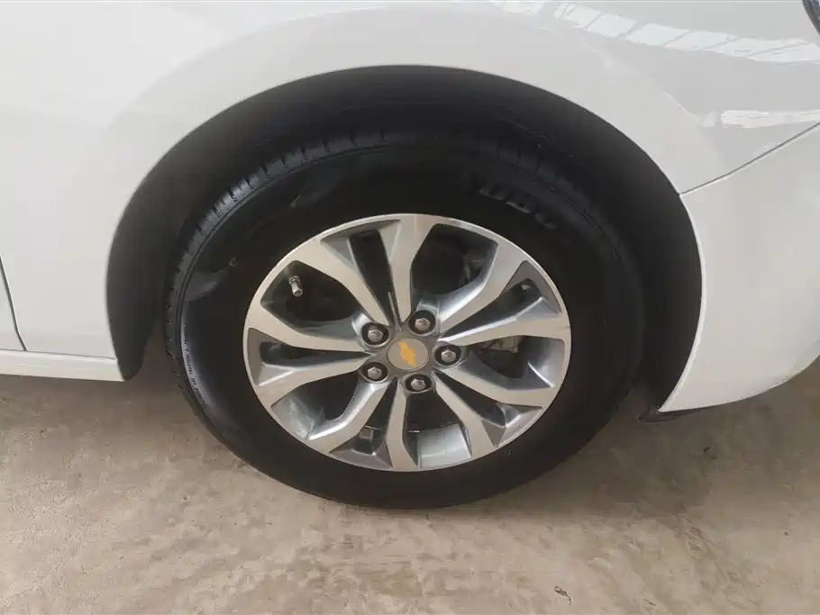 Chevrolet Cavalier 2019 320 Auto Sunroof Enjoyment Edition фото 6